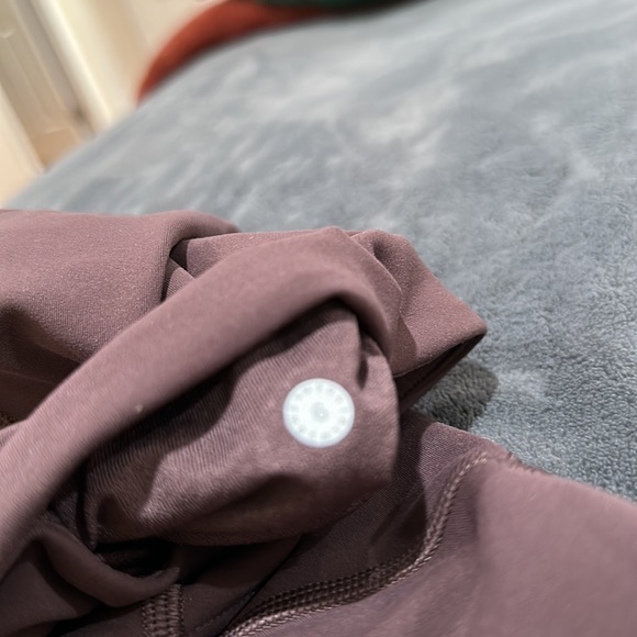 Lululemon x Soulcycle To The Beat Leggings 23” in Purple Taupe - Size 6 - Picture 8 of 10